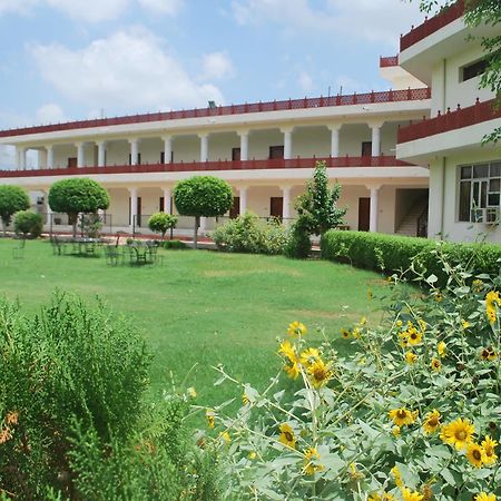 Regenta Resort Shyam Bharatpur Extérieur photo
